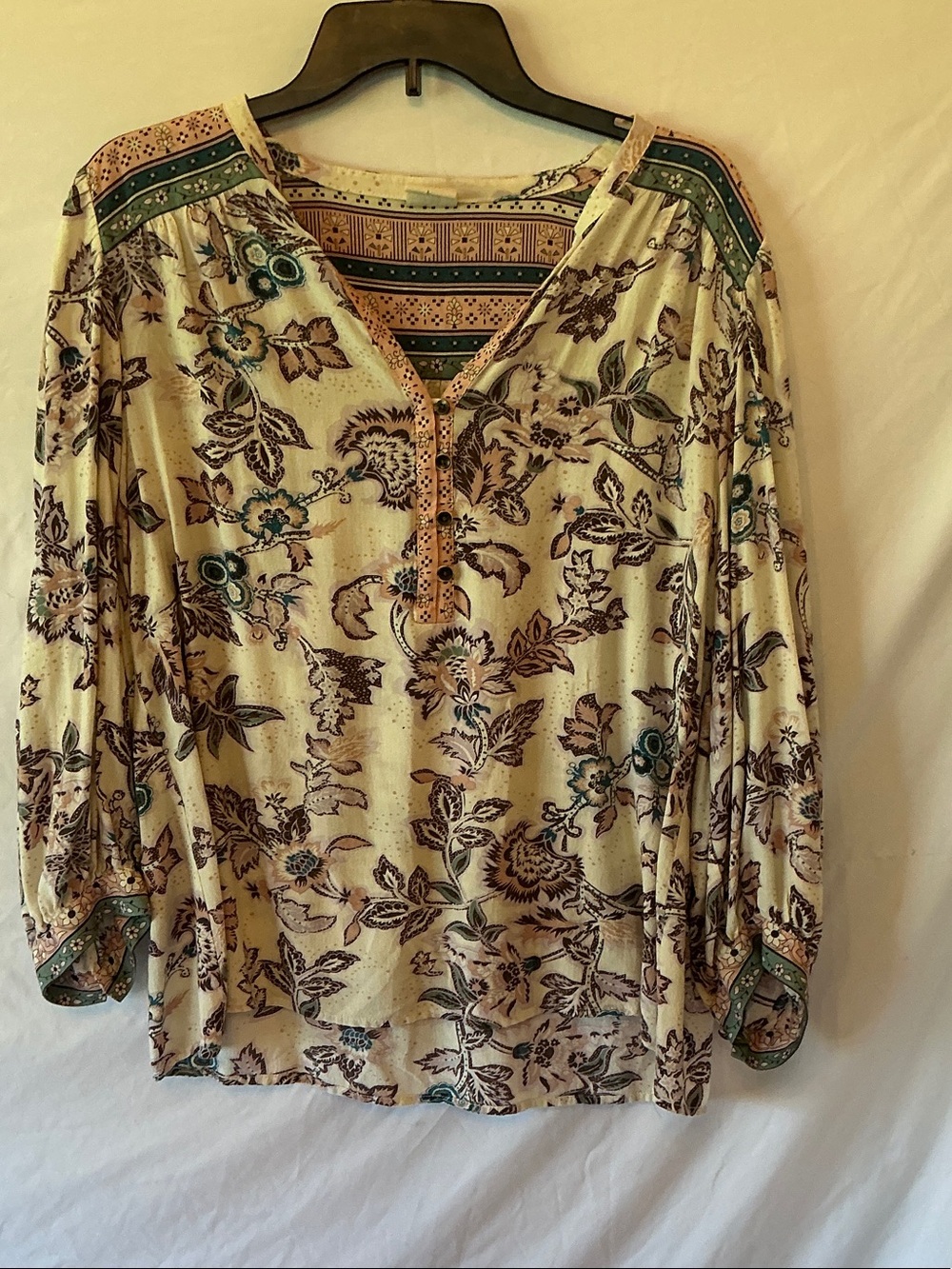 Cream Floral V-Neck Tunic with Green Trim